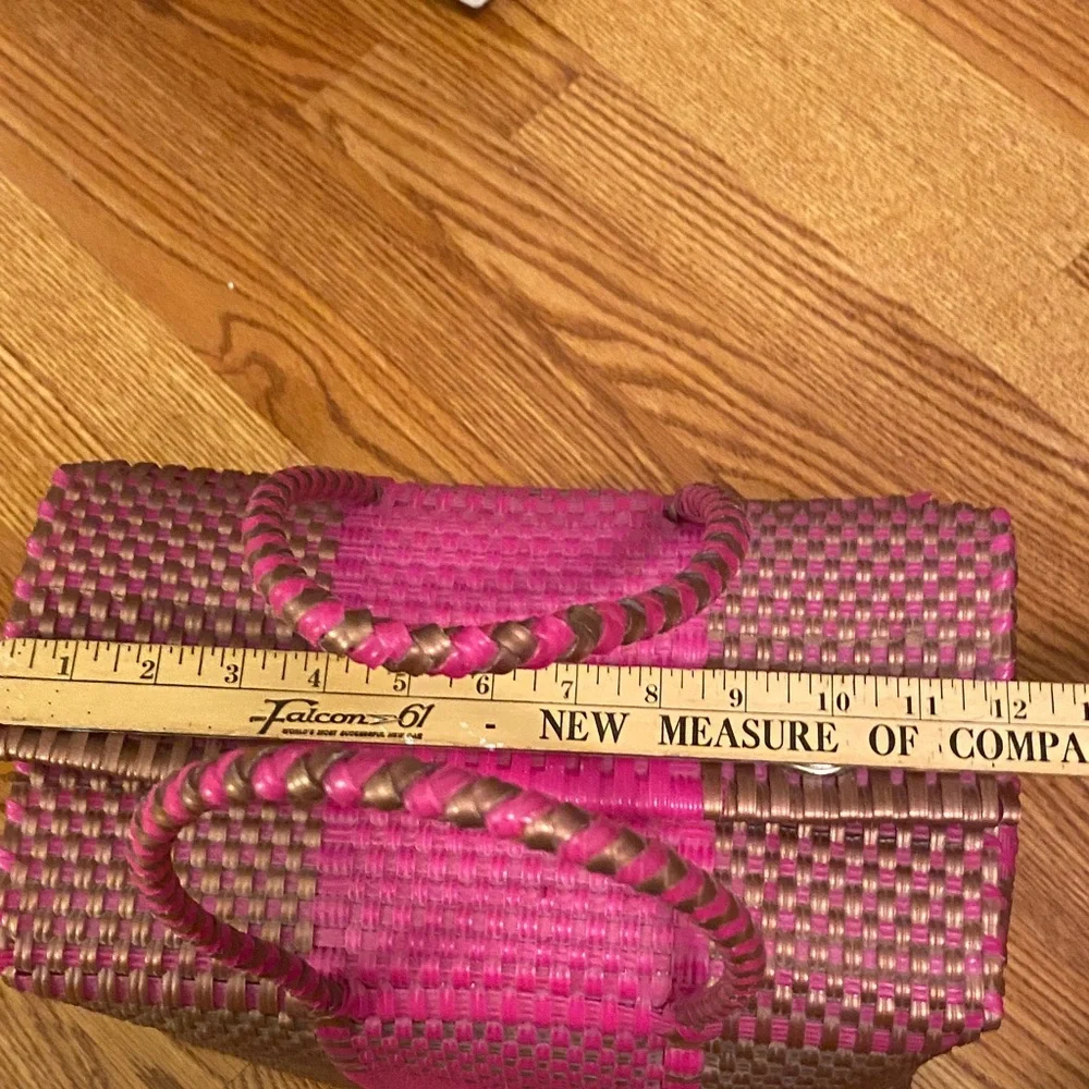 Stylish Pink and Brown Handwoven Handbag - Picture 4 of 12